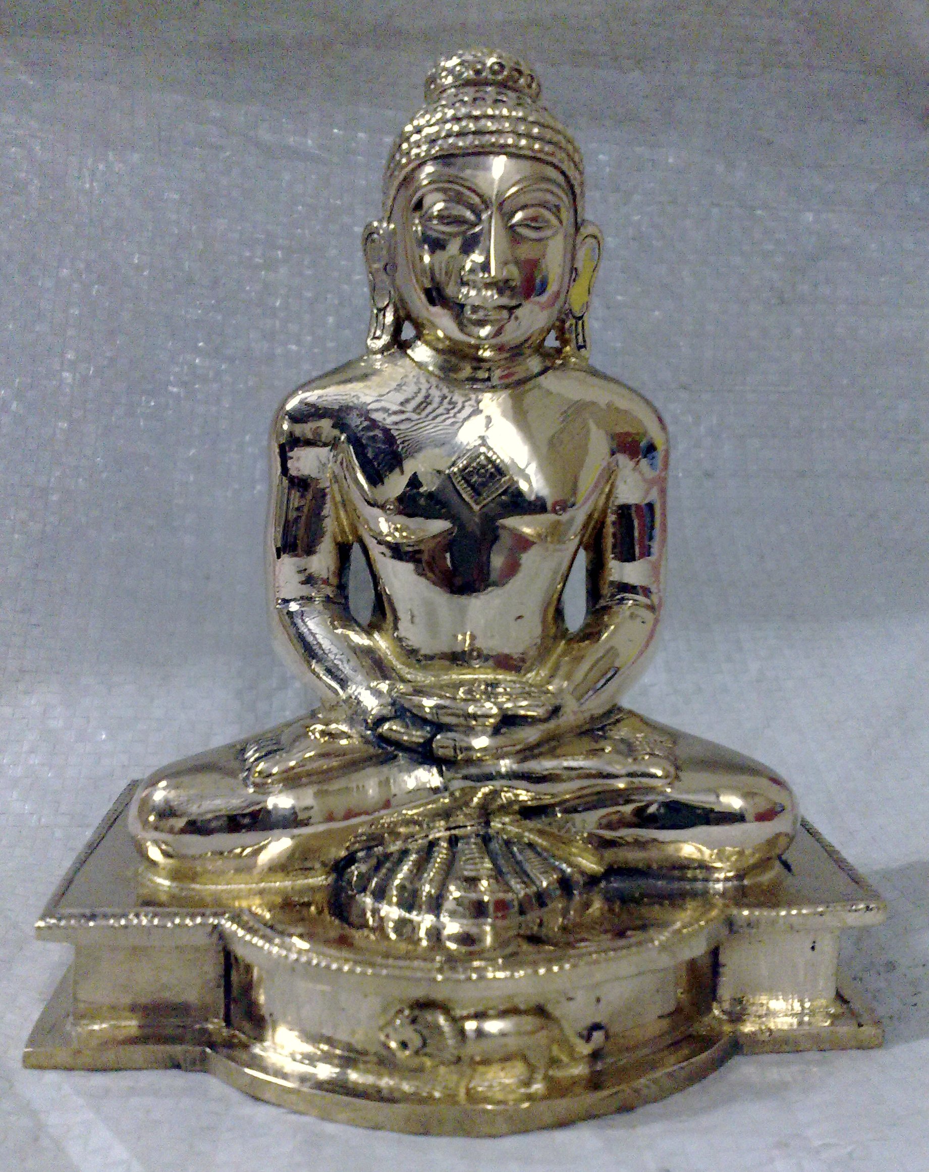 Mahaveera Sitting SPL Solid 5inch